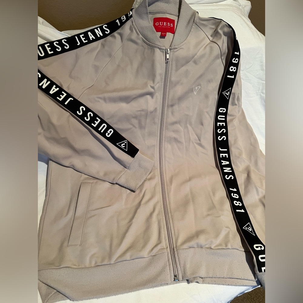 Men’s Jacket - Picture 2 of 7